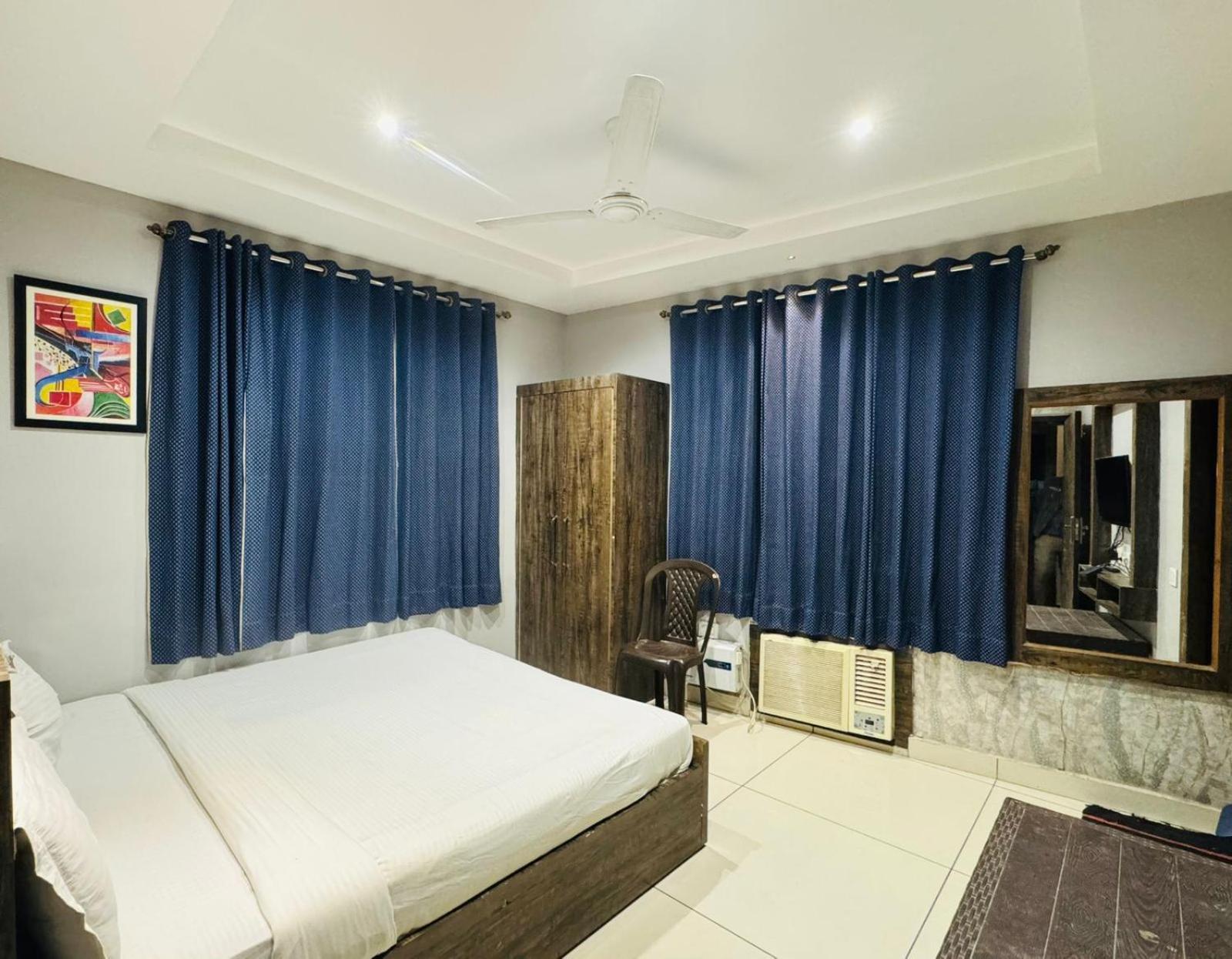 Hotel Pearl Inn Rudrapur Zewnętrze zdjęcie